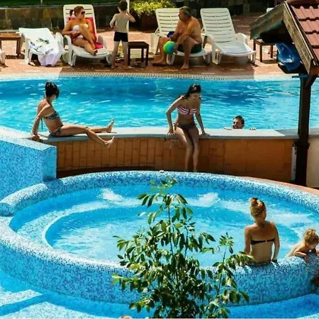 Belvedere Holidey Club& Ski E 201 Апартамент *